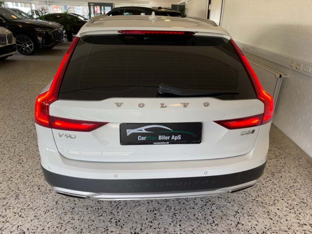 undefined Volvo V90 CC fra 2017 set udefra