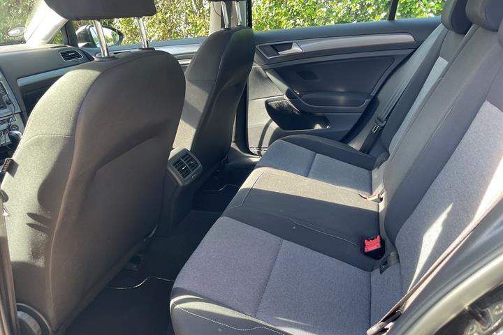 Sort VW Golf fra 2015