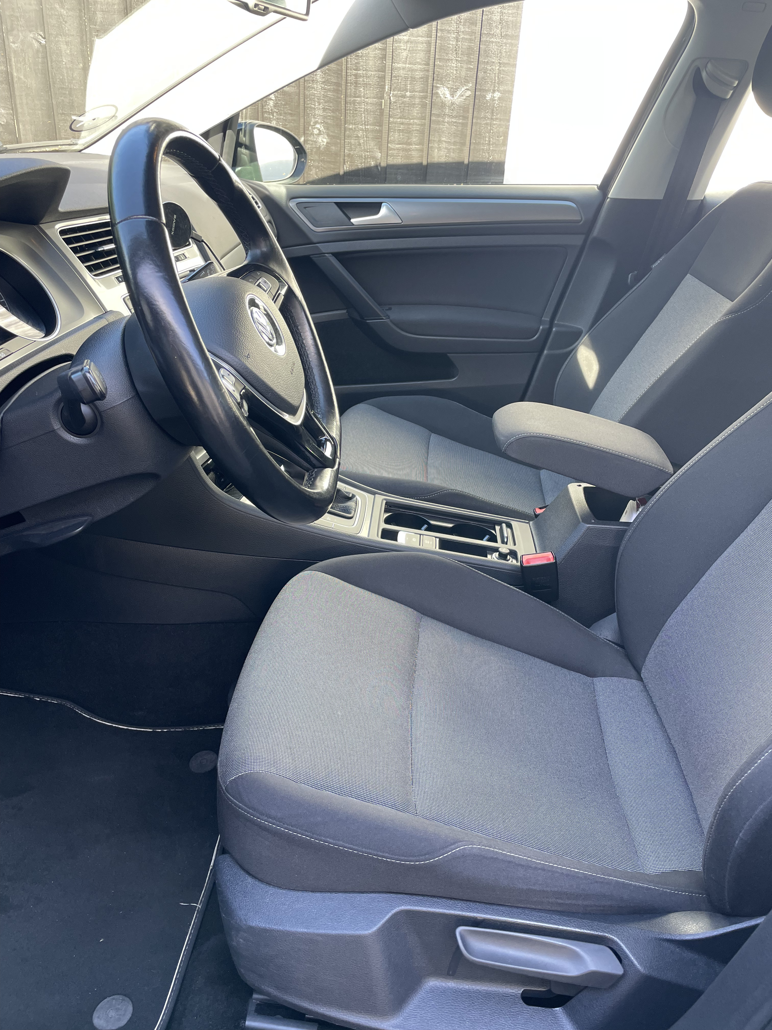 Sort VW Golf fra 2015