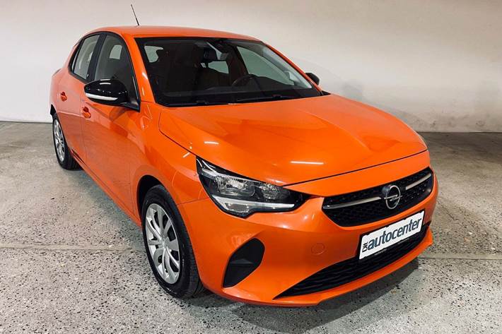 Orange Opel Corsa-e fra 2021 set udefra