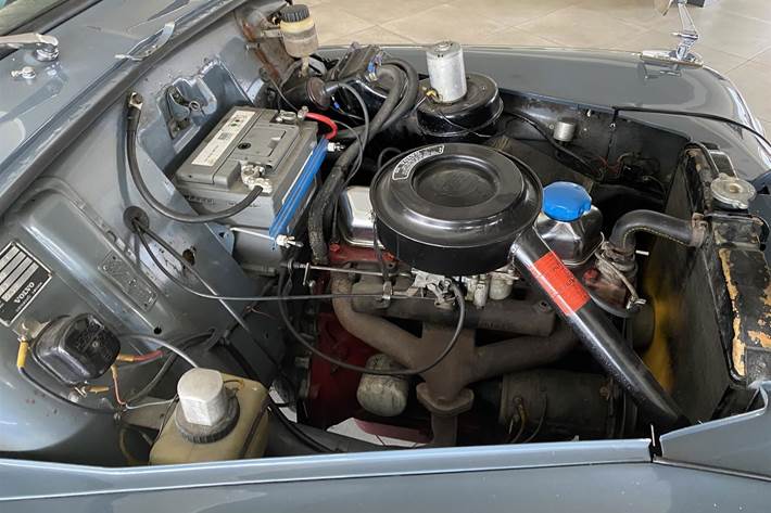 Grå Volvo PV544 fra 1962 set udefra