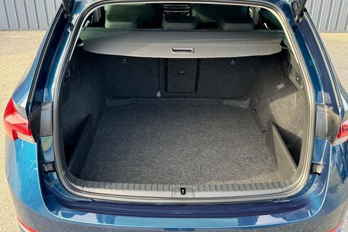 Blå Skoda Octavia fra 2022