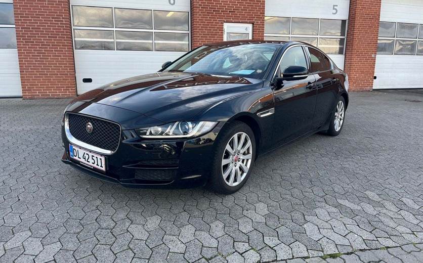 Jaguar XE