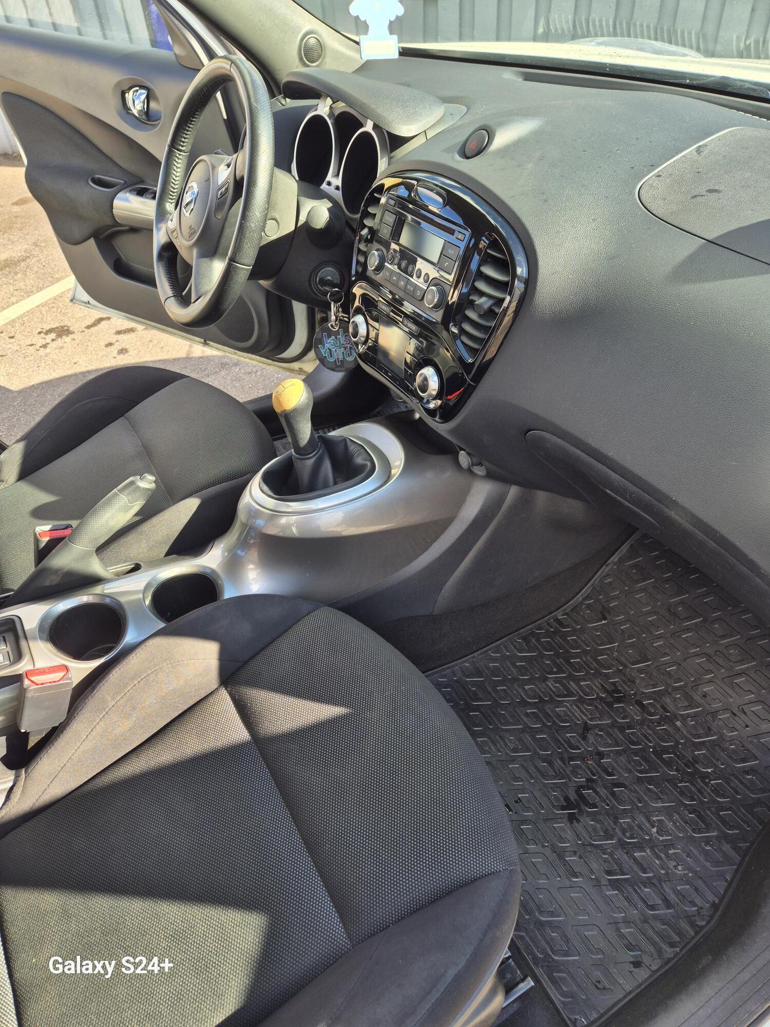 Hvid Nissan Juke fra 2013