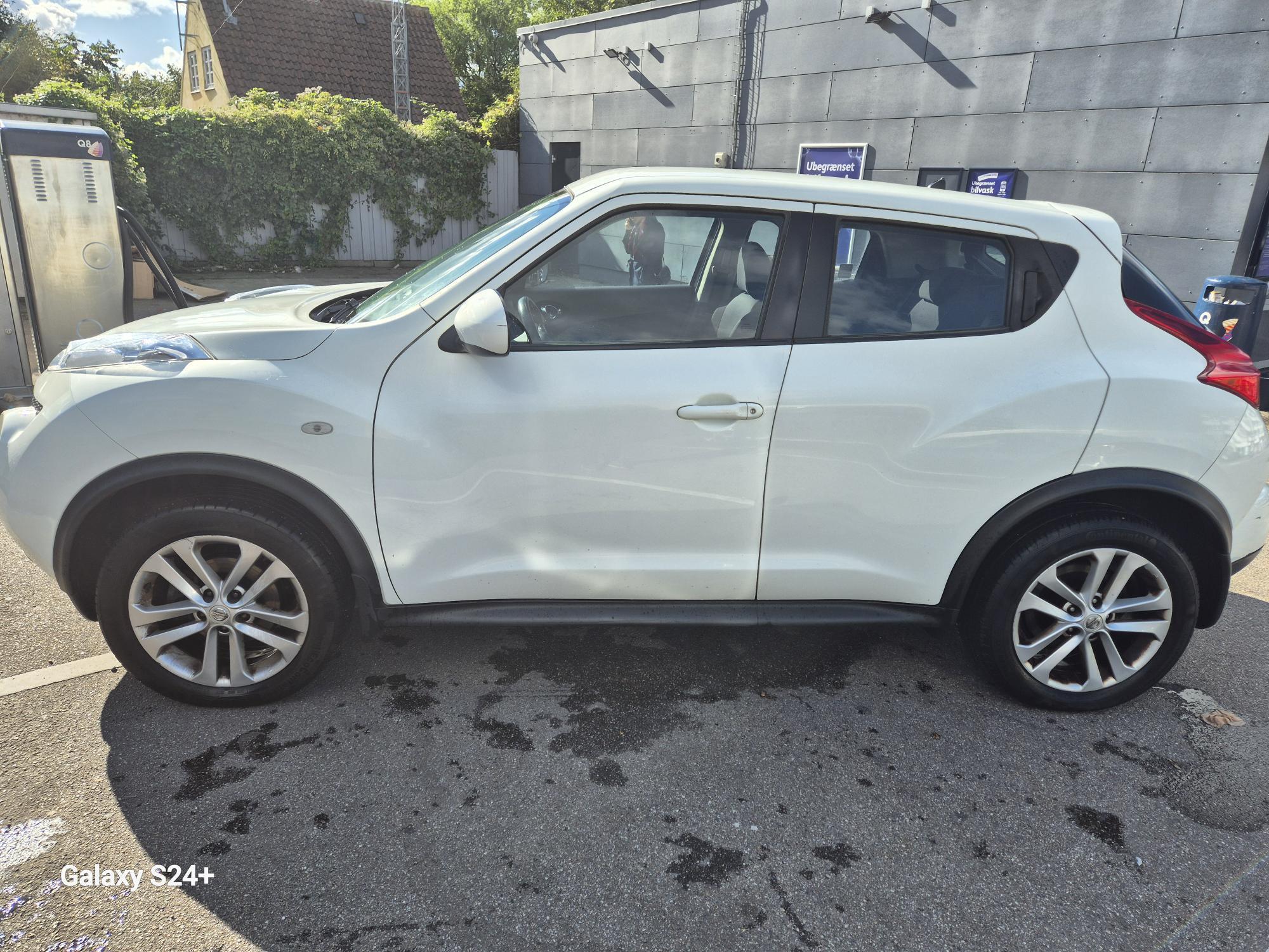Hvid Nissan Juke fra 2013