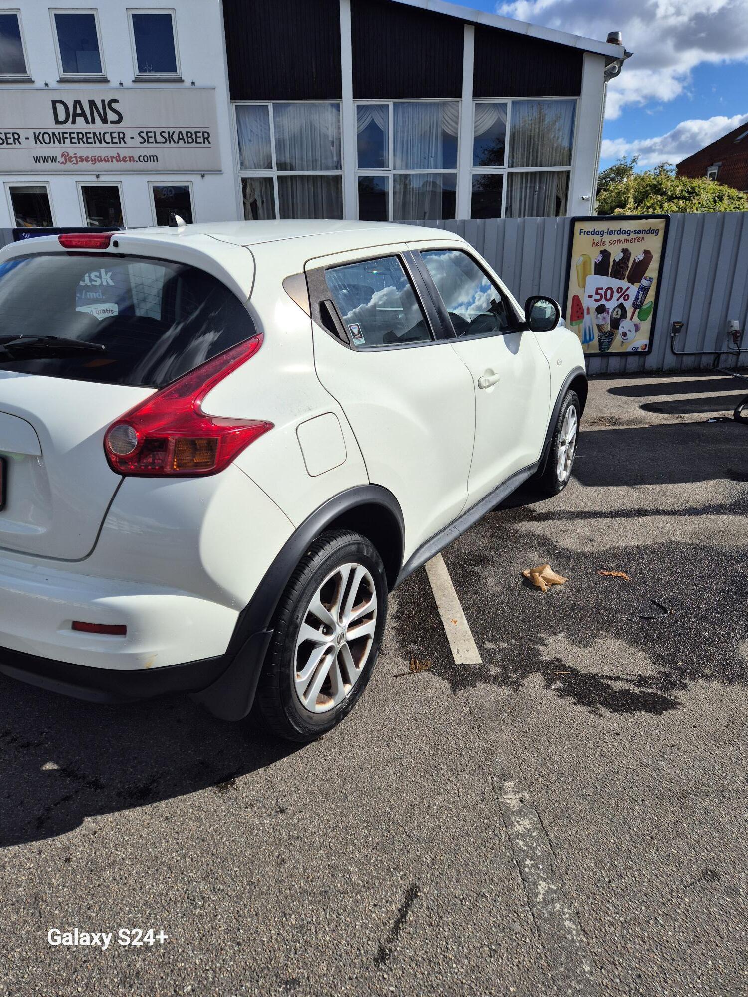 Hvid Nissan Juke fra 2013