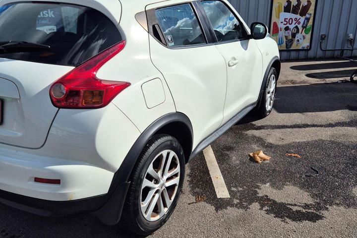 Hvid Nissan Juke fra 2013