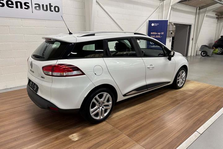 Hvid Renault Clio IV fra 2017