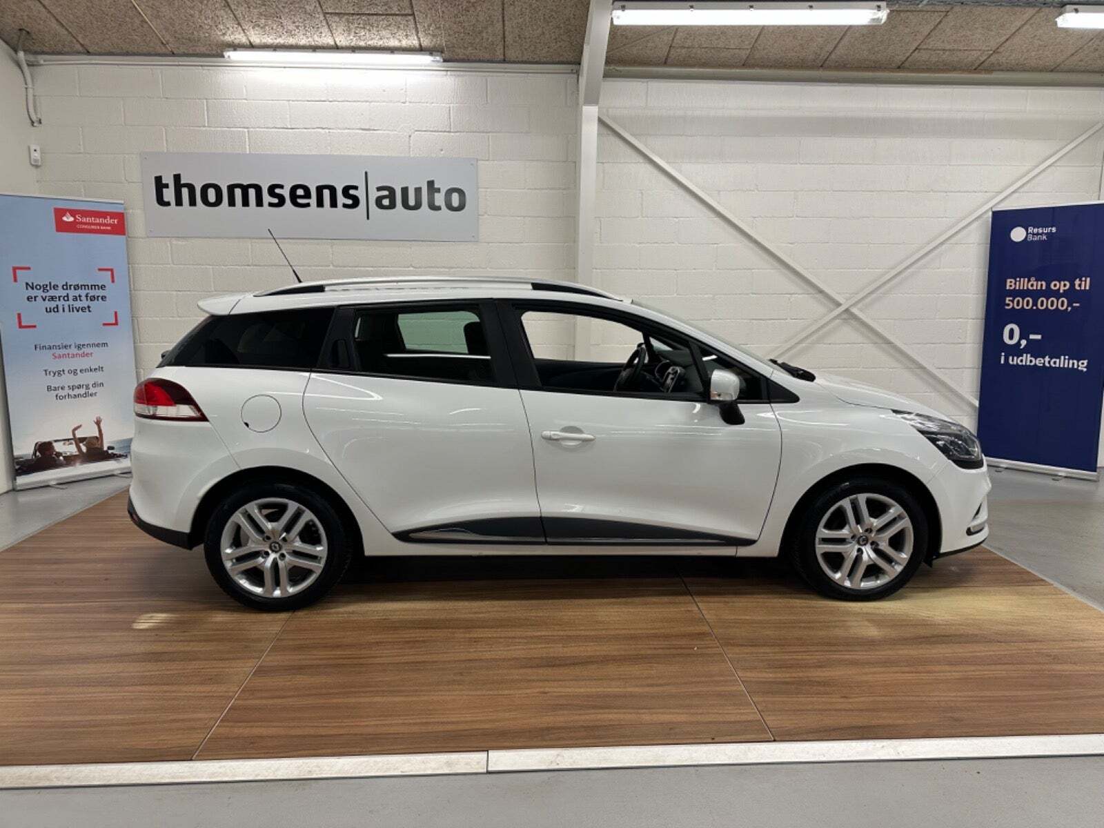 Hvid Renault Clio IV fra 2017