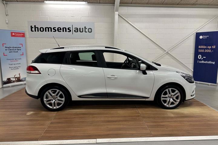 Hvid Renault Clio IV fra 2017