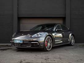 Porsche Panamera 4