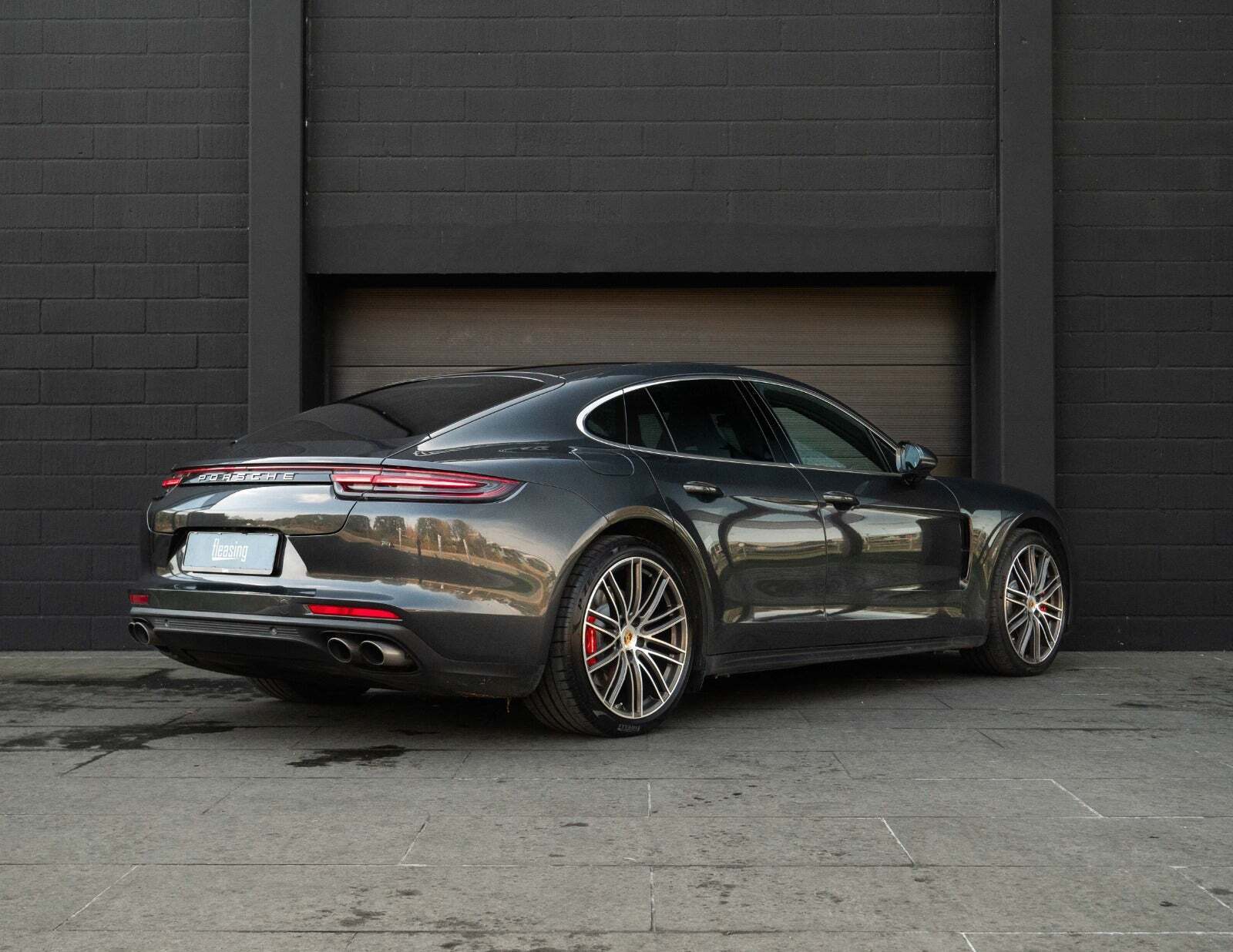 Porsche Panamera 4