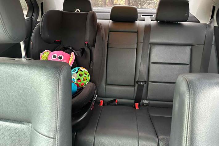 Sort Mercedes 200 E fra 2011