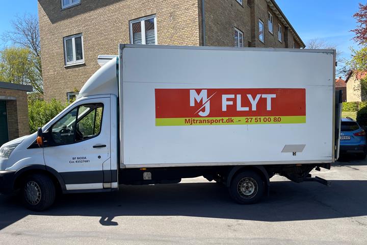 Hvid Ford Transit fra 2014