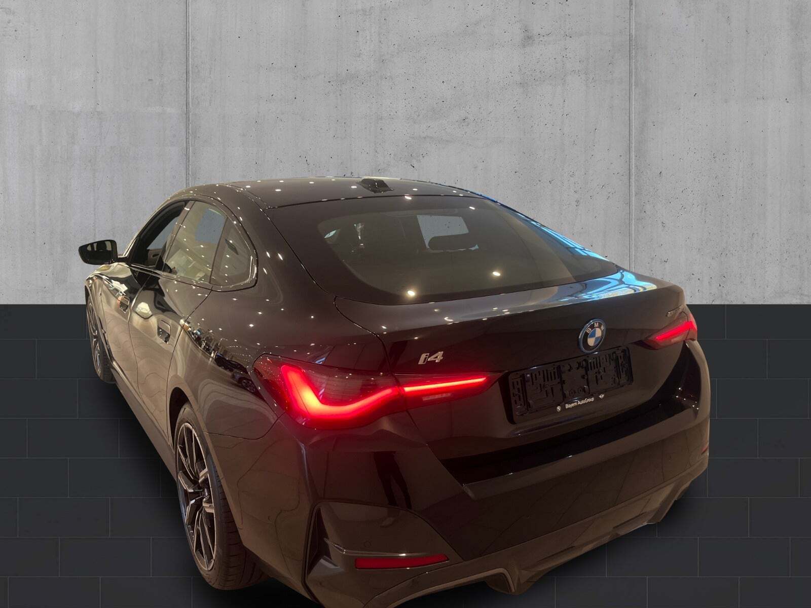 Sort BMW i4 fra 2024