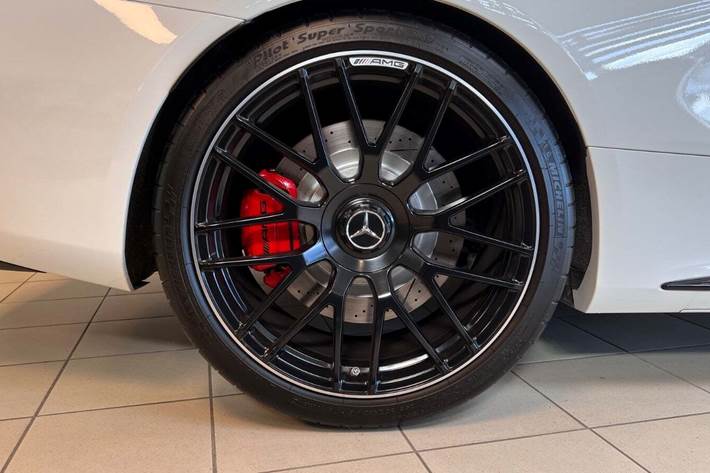 Hvid Mercedes C63 fra 2017