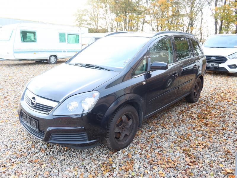 undefined Opel Zafira fra 2007 set udefra