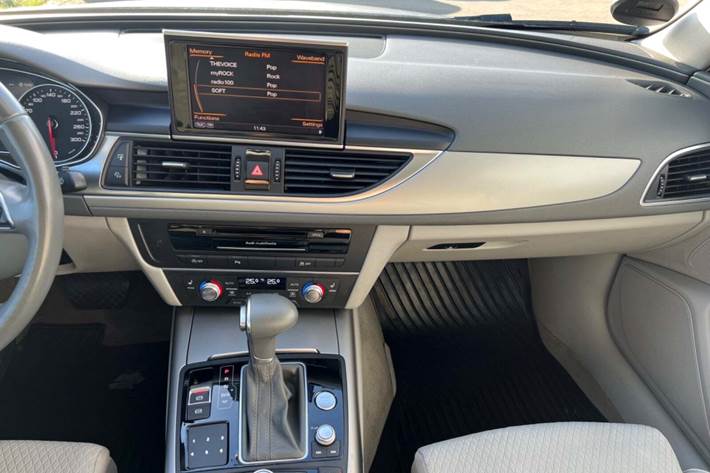 Sølv Audi A6 fra 2014