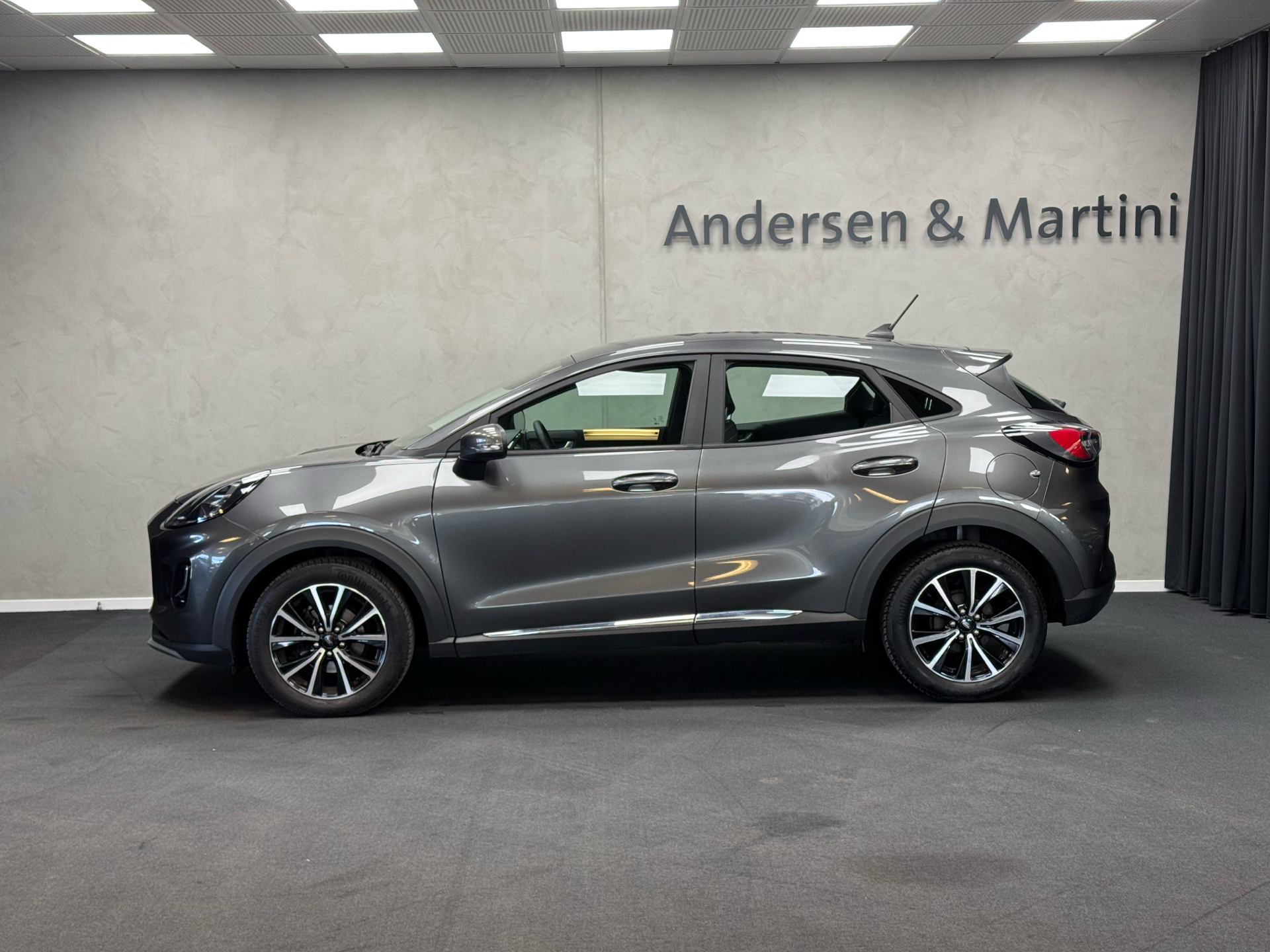 Grå Ford Puma fra 2021