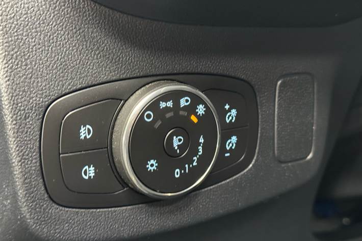 Grå Ford Puma fra 2021