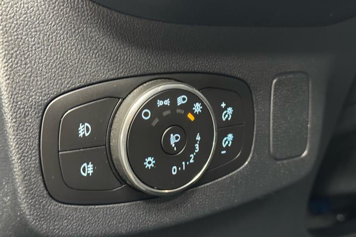 Grå Ford Puma fra 2021