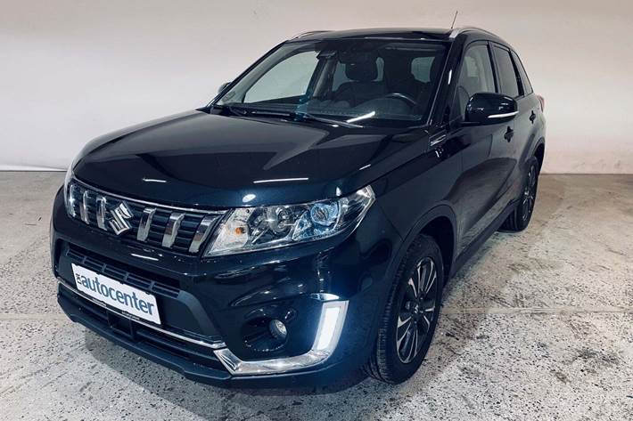 Sort Suzuki Vitara fra 2020 set udefra
