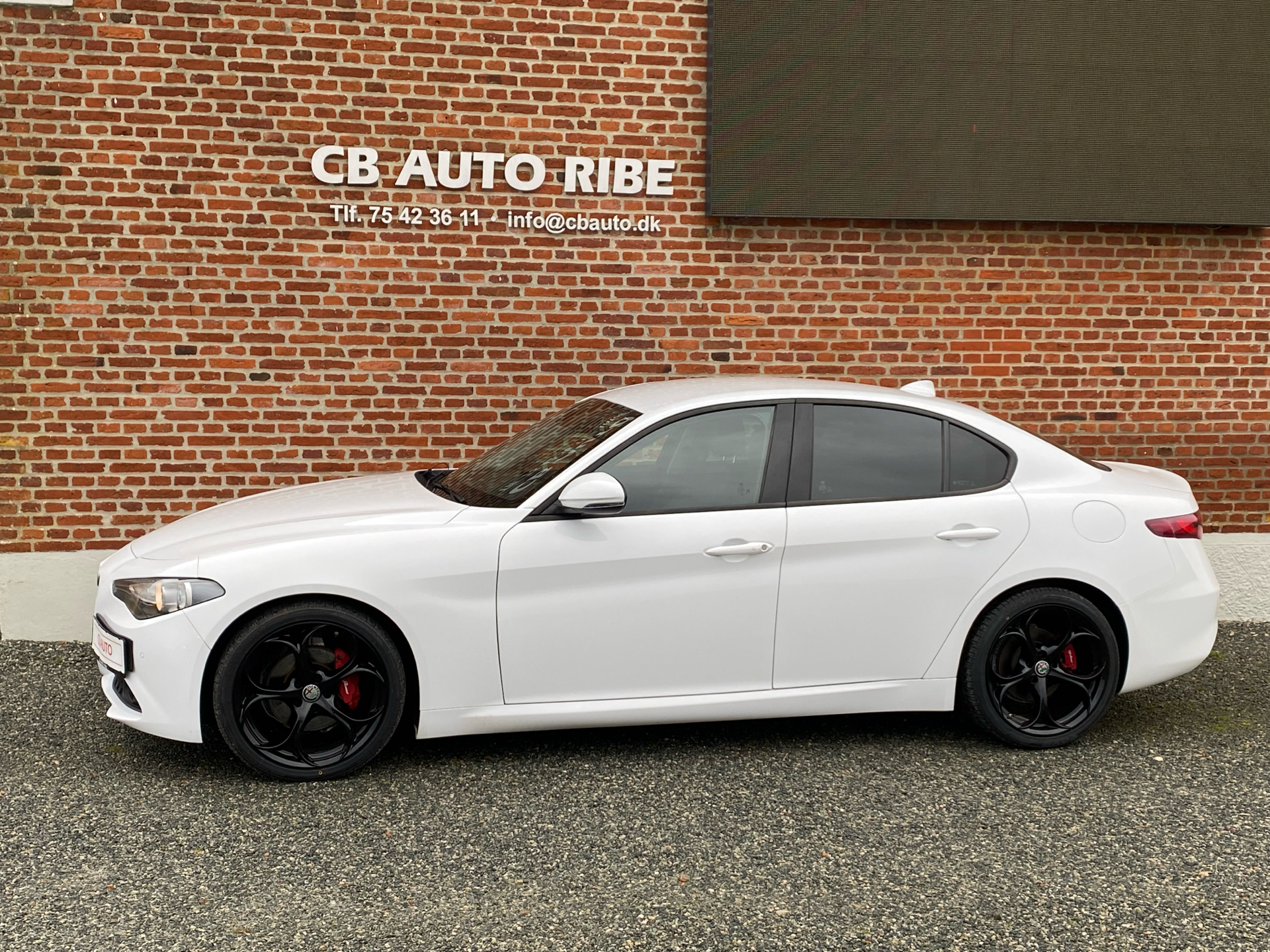 Hvid Alfa Romeo Giulia fra 2017