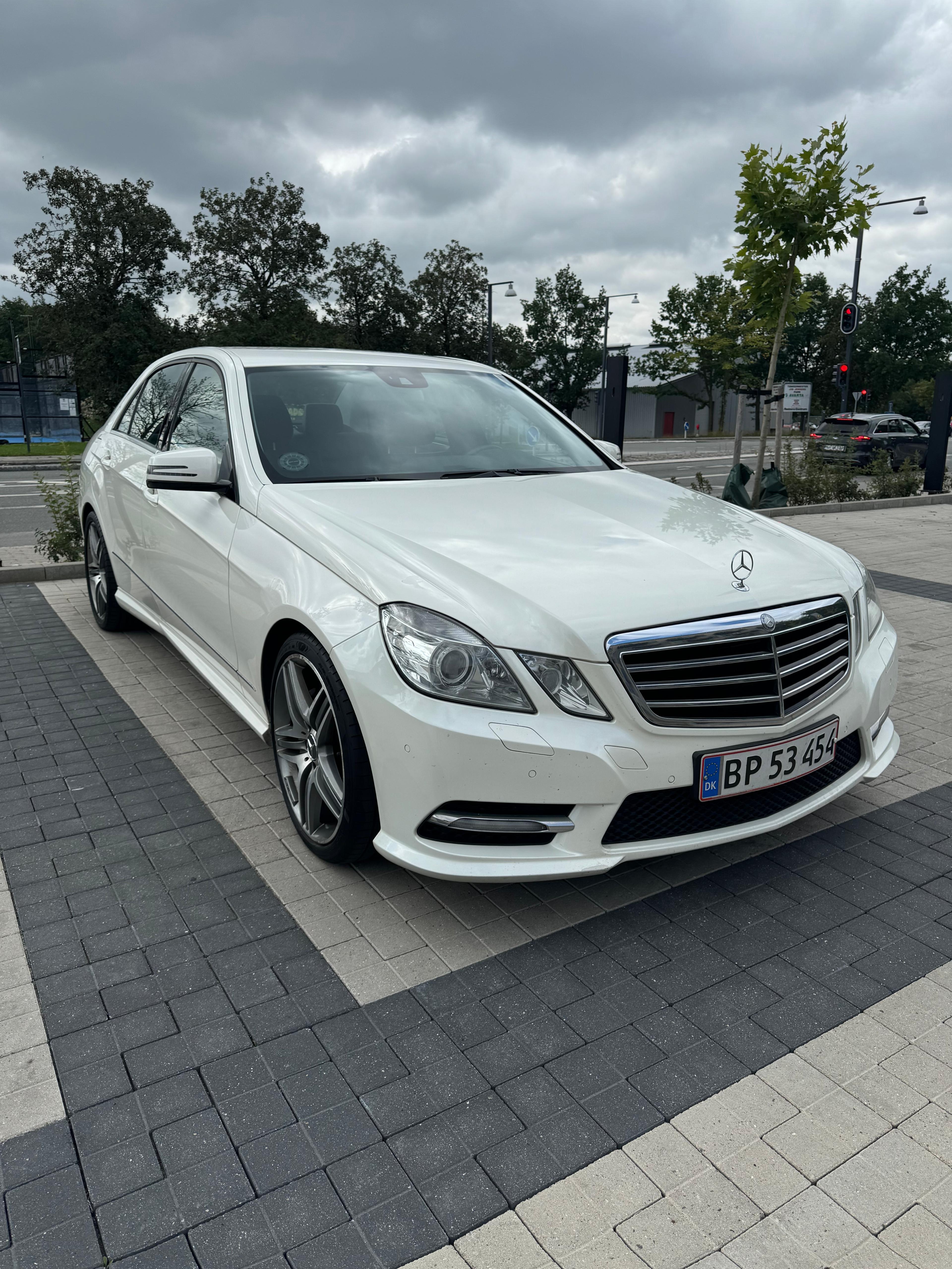 Mercedes E-Klasse 3,0 350 CDI BlueEFFICIENCY Sedan 7G-TRONIC PLUS