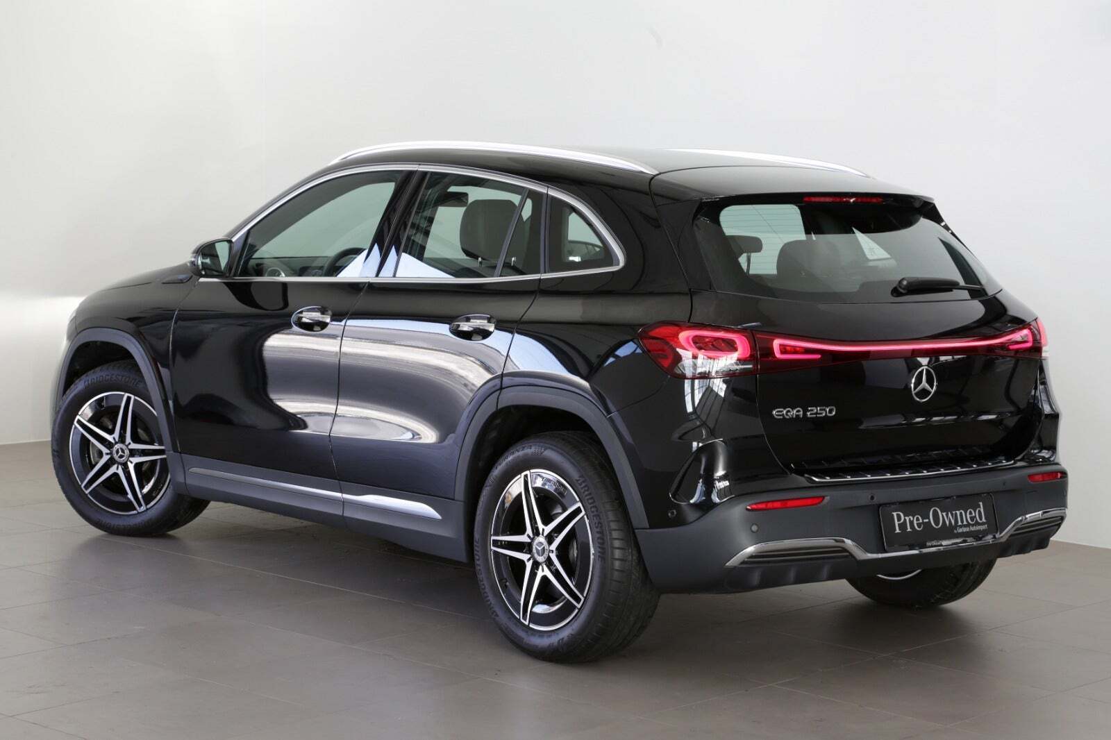Sort Mercedes EQA250 fra 2022