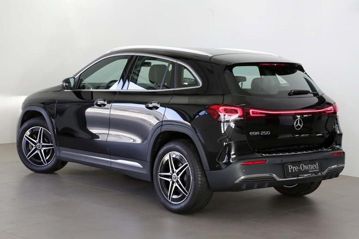 Sort Mercedes EQA250 fra 2022