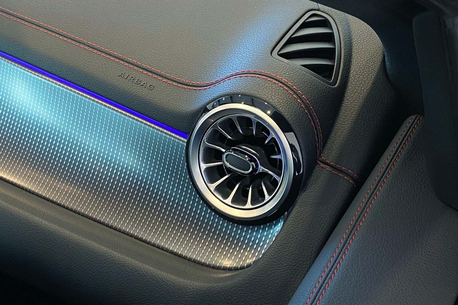 Sort Mercedes EQA250 fra 2022