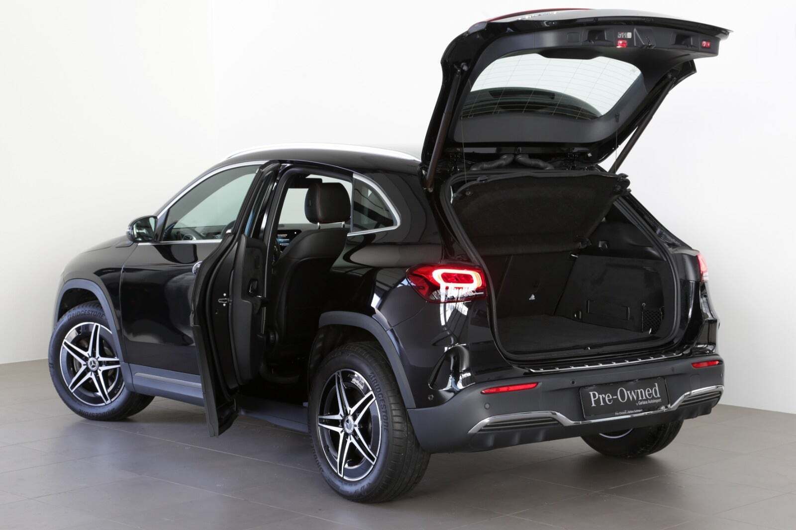 Sort Mercedes EQA250 fra 2022