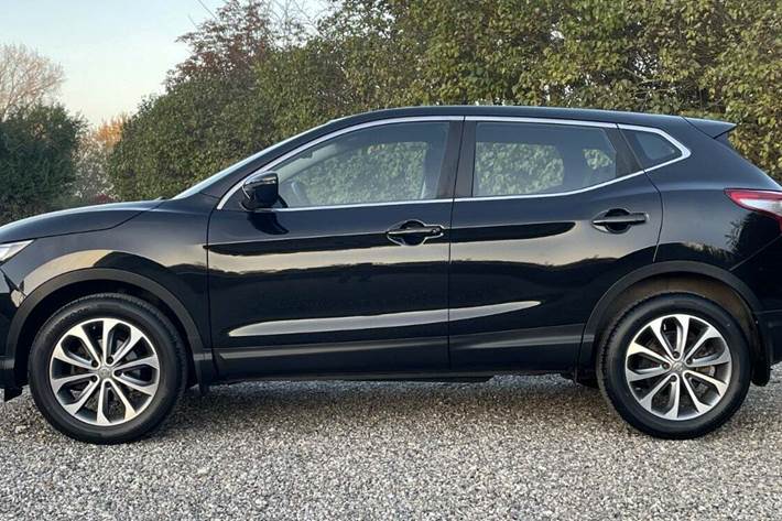 undefined Nissan Qashqai fra 2016