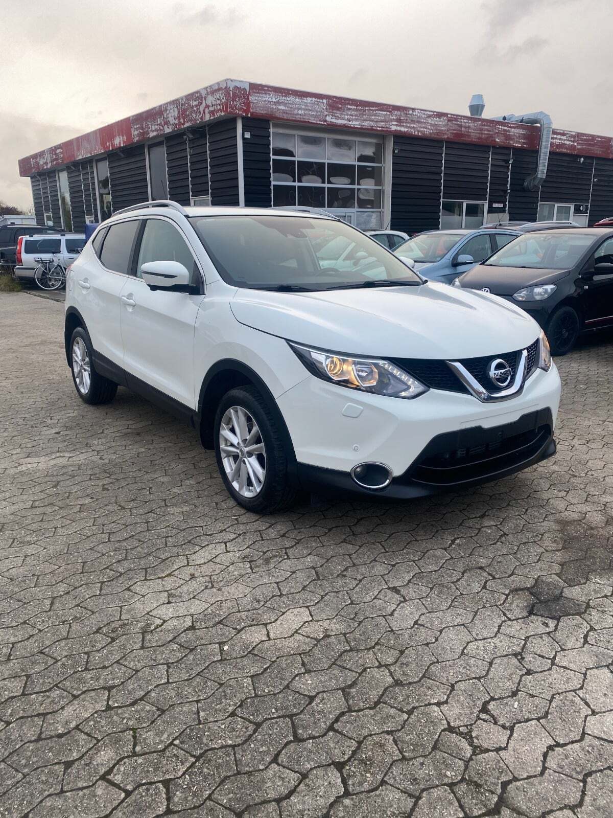 undefined Nissan Qashqai fra 2016 set udefra