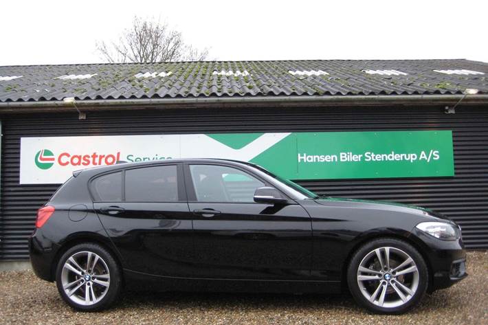 Sort BMW 118d fra 2015