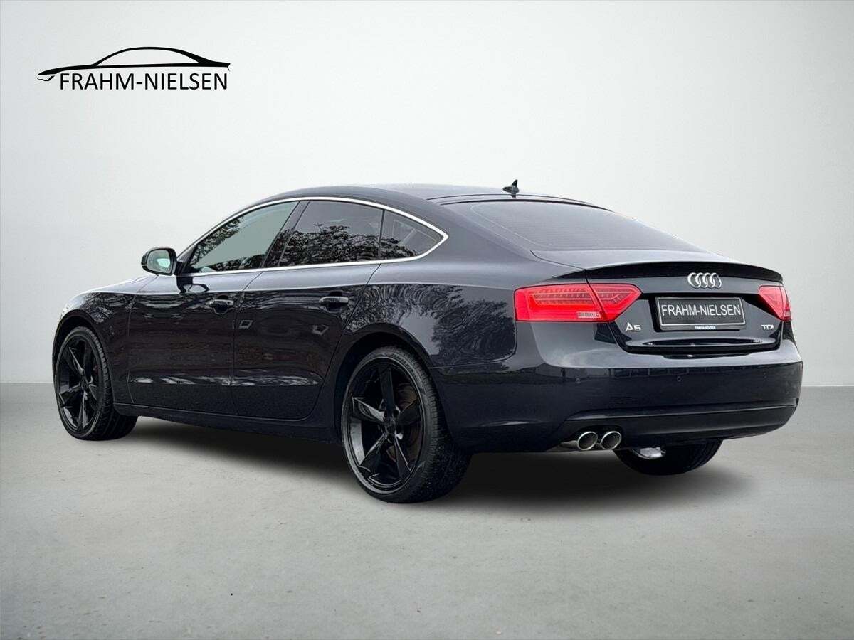 Blå Audi A5 fra 2014