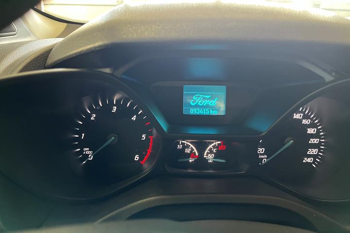 Hvid Ford Transit Connect fra 2017