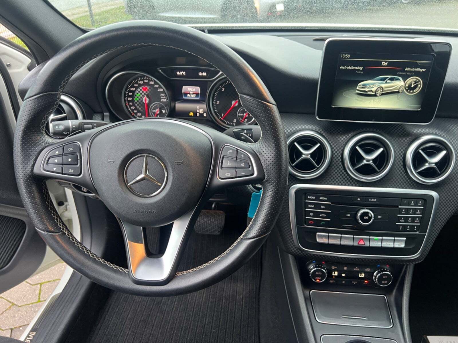 undefined Mercedes A180 d fra 2016