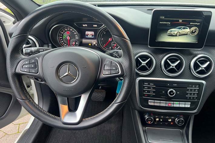 undefined Mercedes A180 d fra 2016