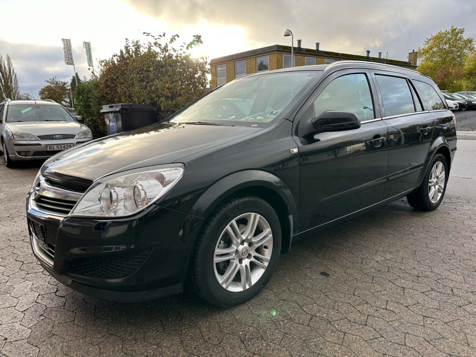 undefined Opel Astra fra 2008 set udefra