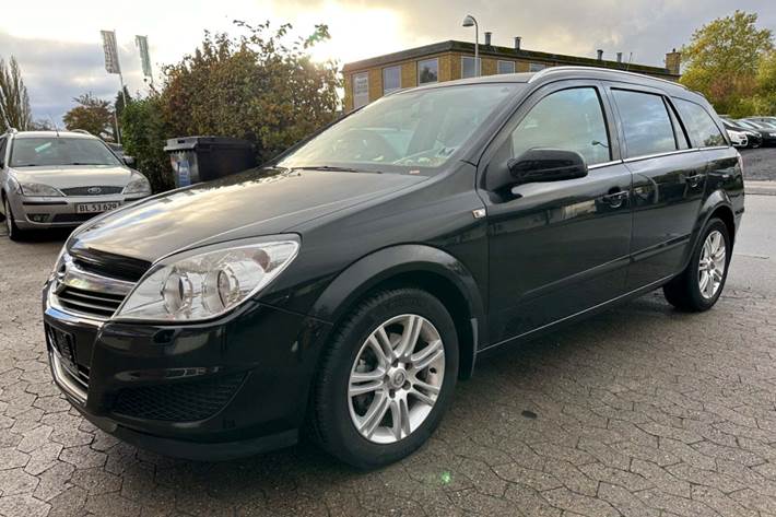 undefined Opel Astra fra 2008 set udefra