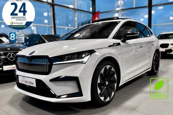 Hvid Skoda Enyaq fra 2023 set udefra