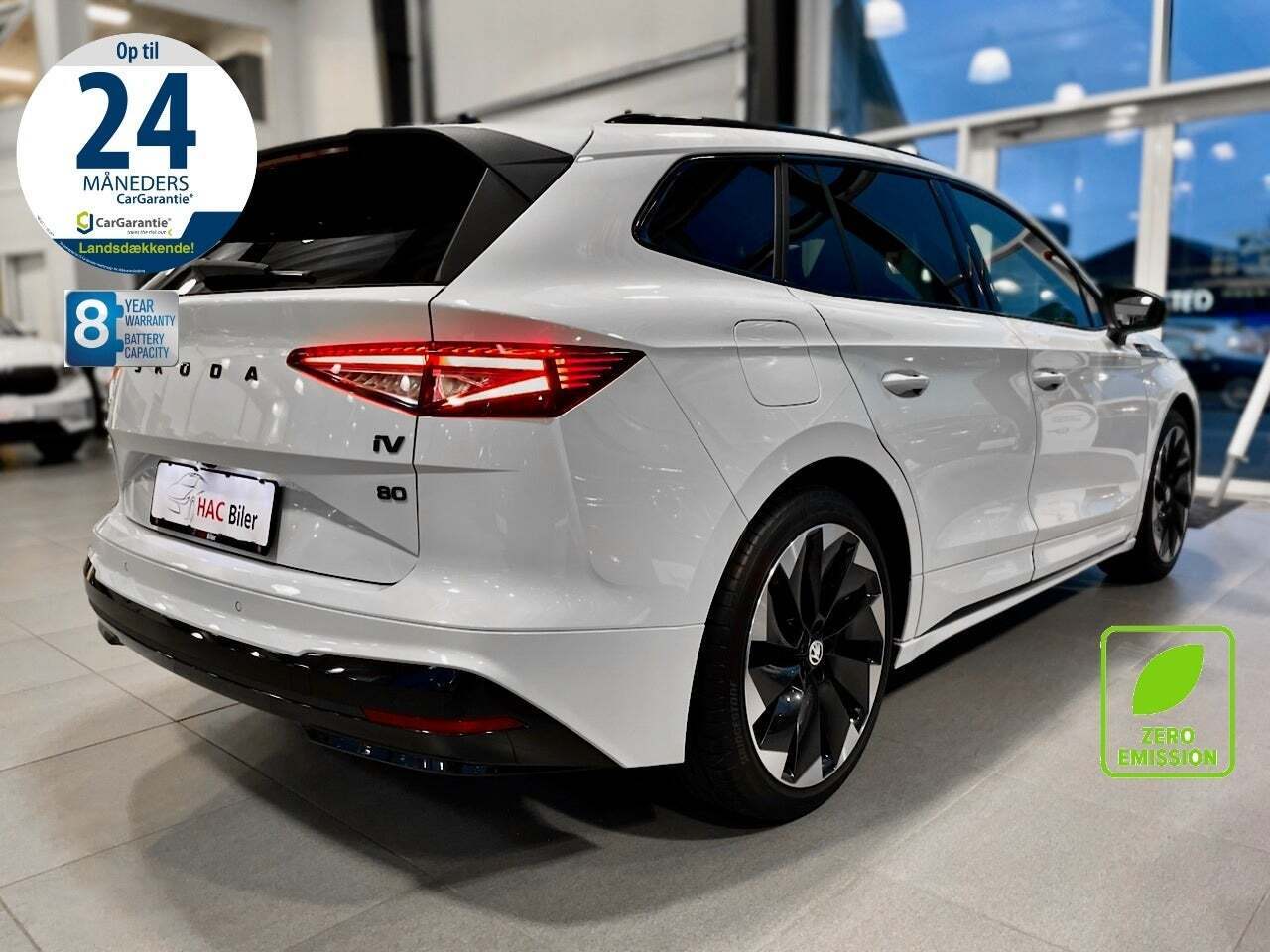 Hvid Skoda Enyaq fra 2023