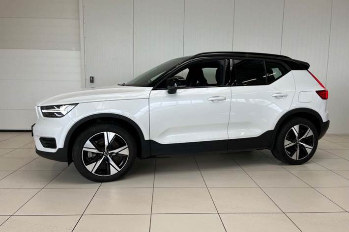 Hvid Volvo XC40 fra 2021