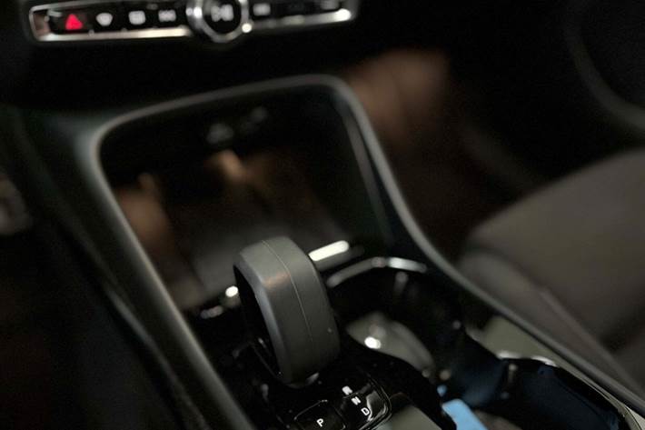 Hvid Volvo XC40 fra 2021