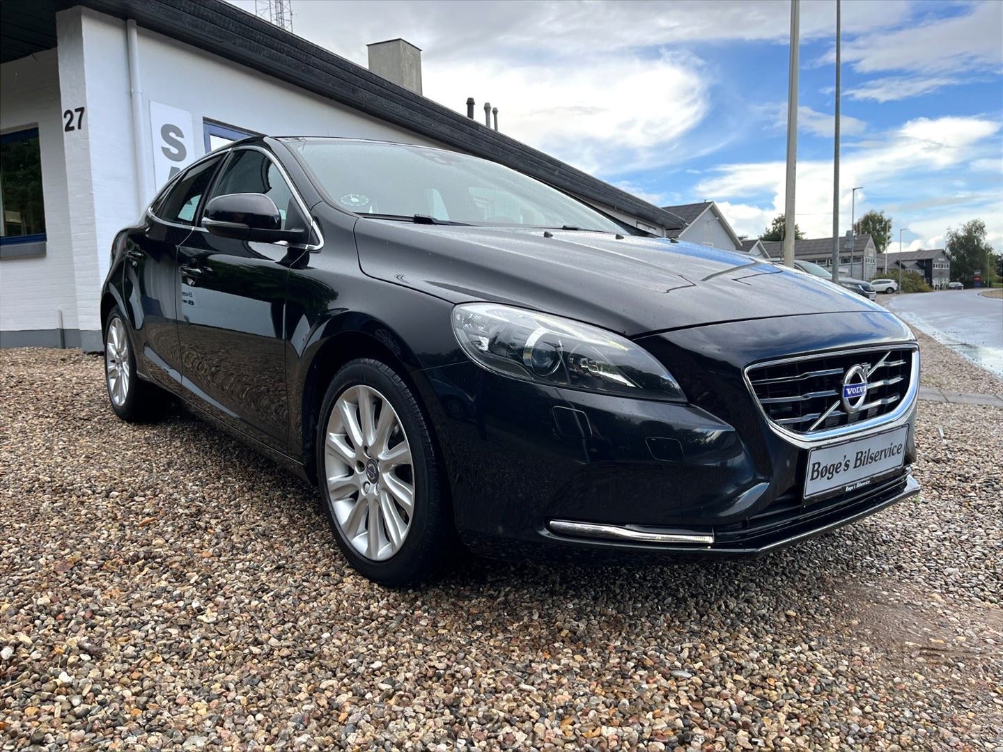 Sort Volvo V40 fra 2016