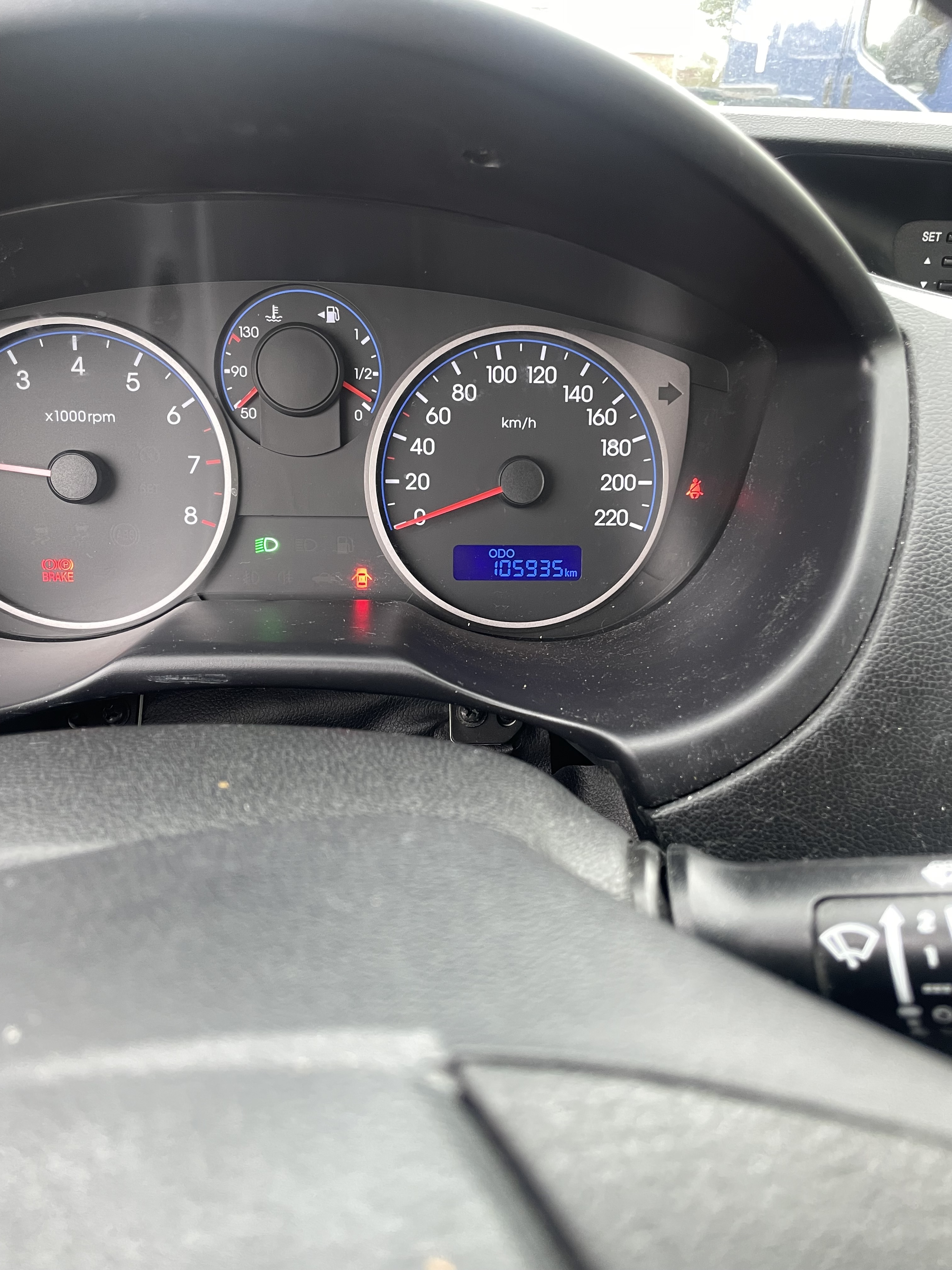 Grå Hyundai i20 fra 2011