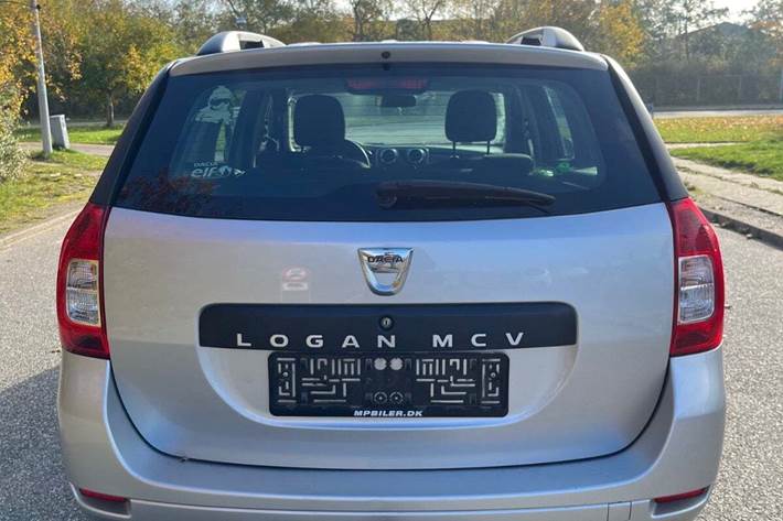 undefined Dacia Logan fra 2014 set udefra
