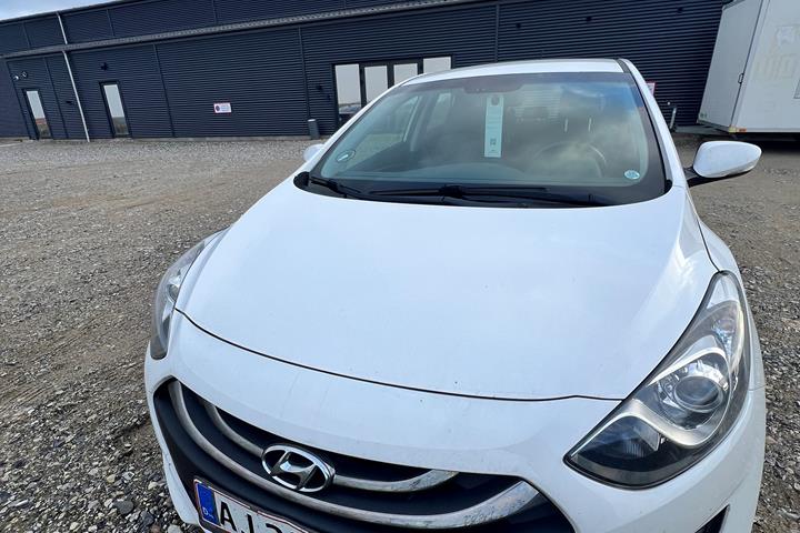 Hvid Hyundai i30 fra 2012