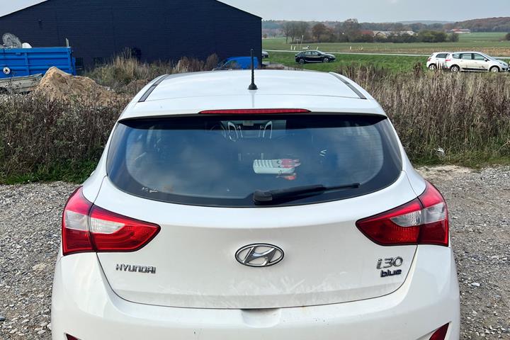 Hvid Hyundai i30 fra 2012
